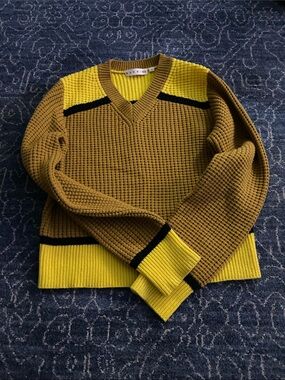 Marni from Uniqlo Neck Waffle Knit Sweater in Mustard and Yellow
